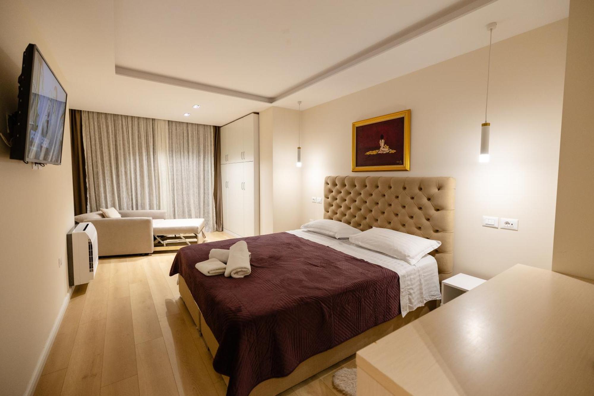 Luxury Center Observatori Apartment Tirana Exterior photo