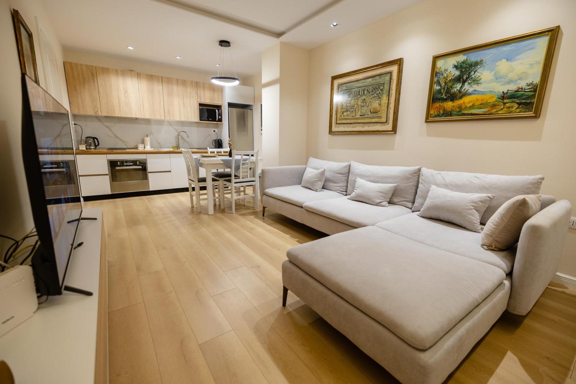 Luxury Center Observatori Apartment Tirana Exterior photo