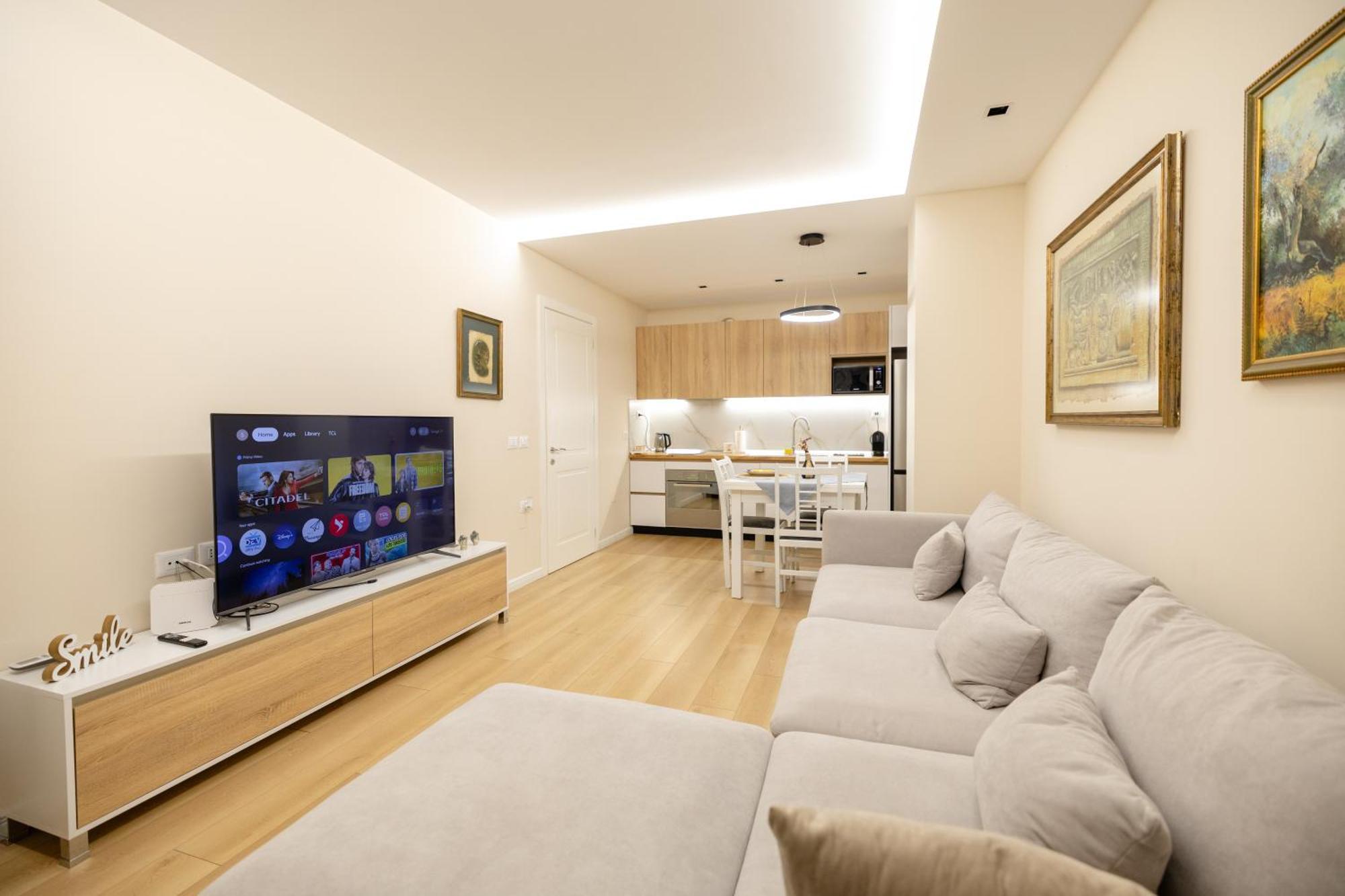 Luxury Center Observatori Apartment Tirana Exterior photo