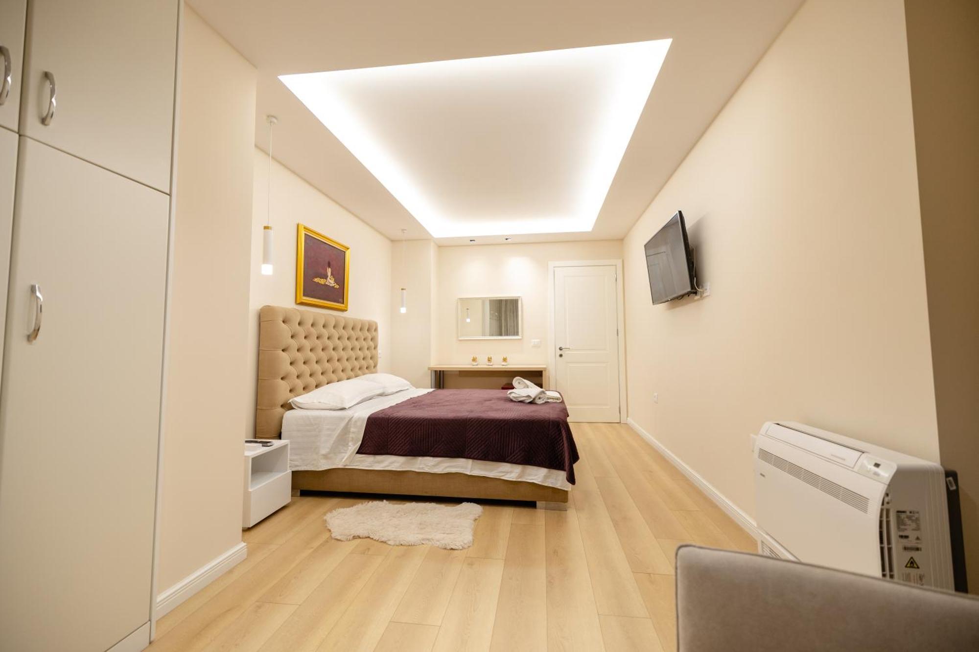 Luxury Center Observatori Apartment Tirana Exterior photo