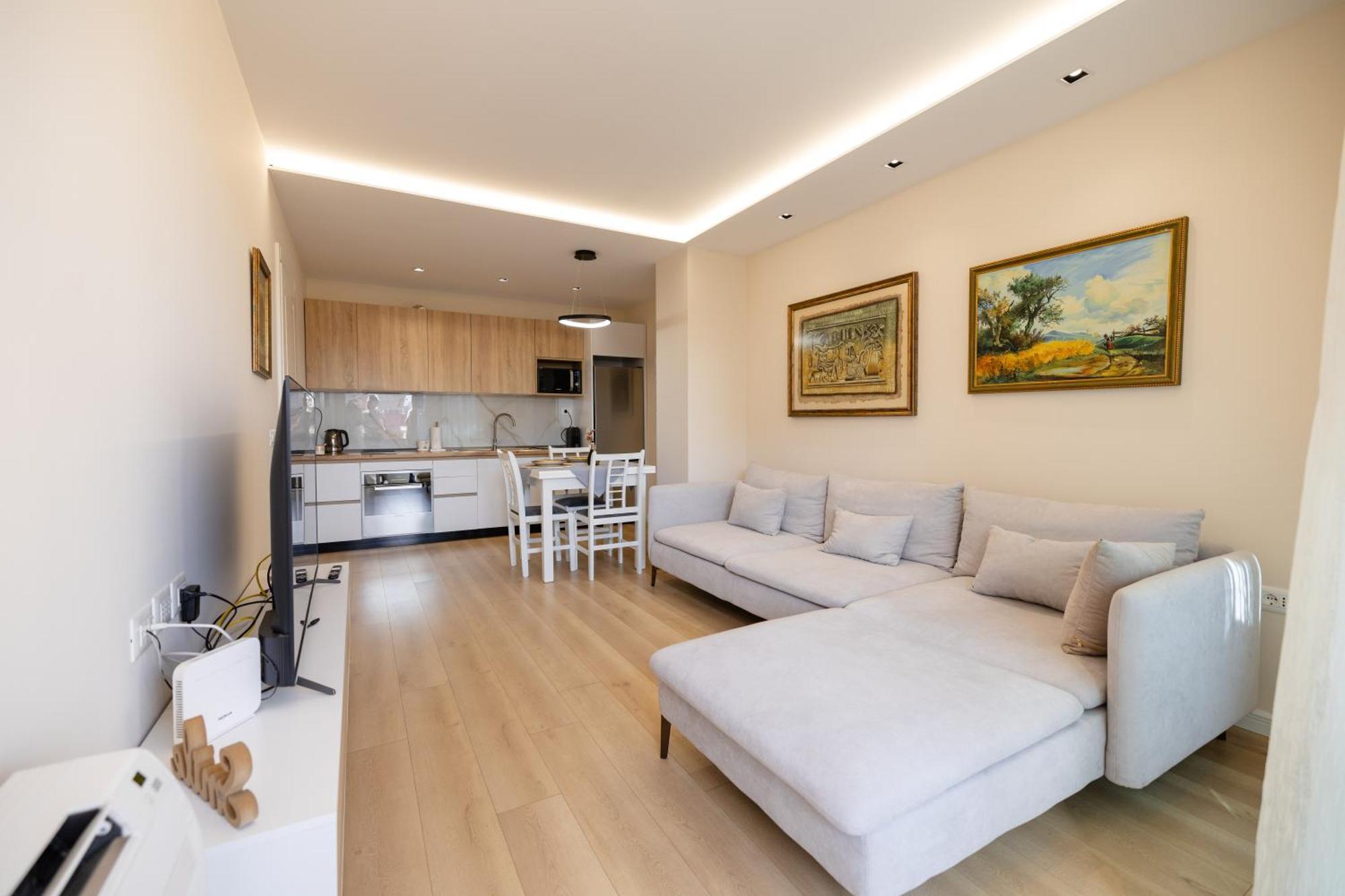 Luxury Center Observatori Apartment Tirana Exterior photo
