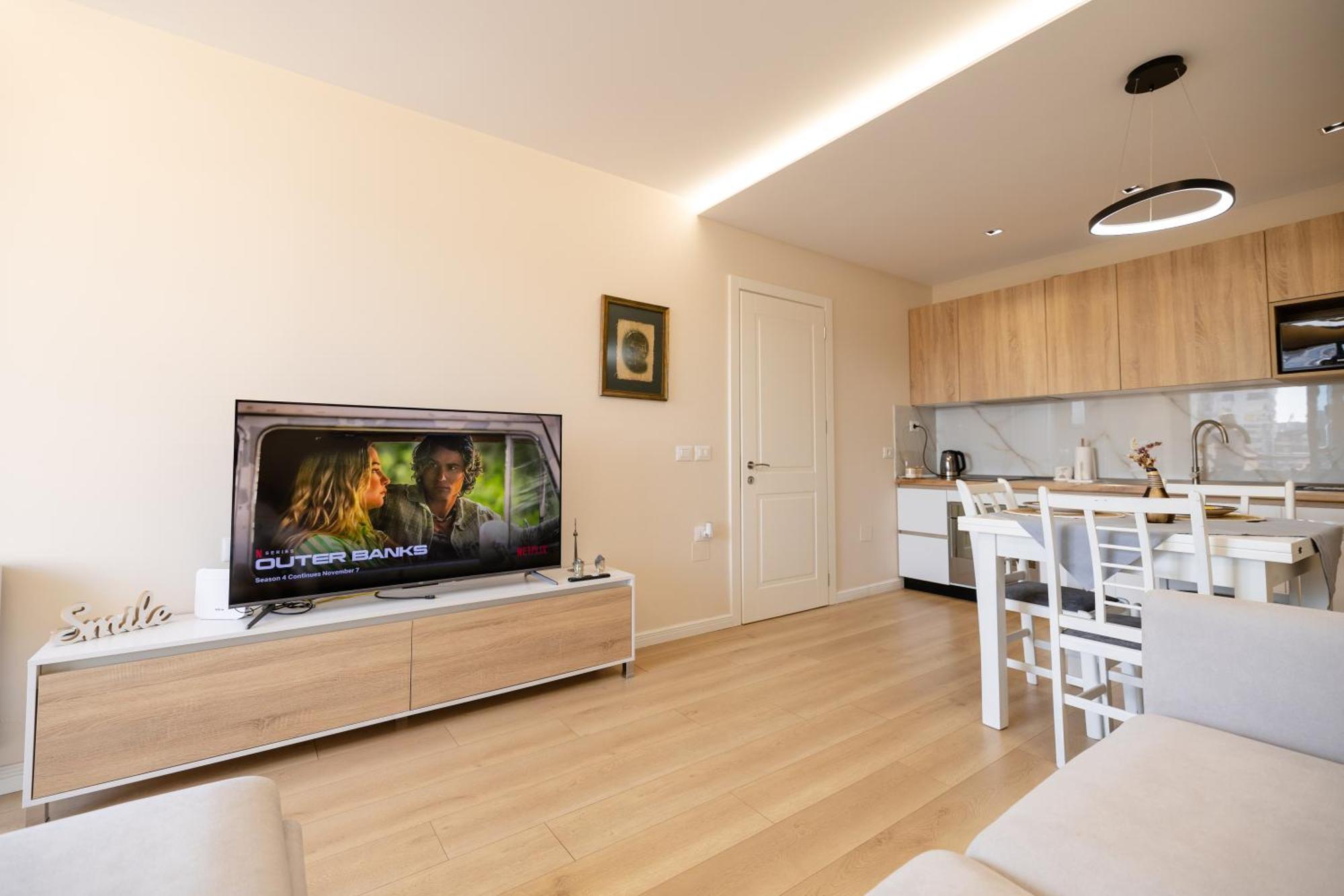 Luxury Center Observatori Apartment Tirana Exterior photo