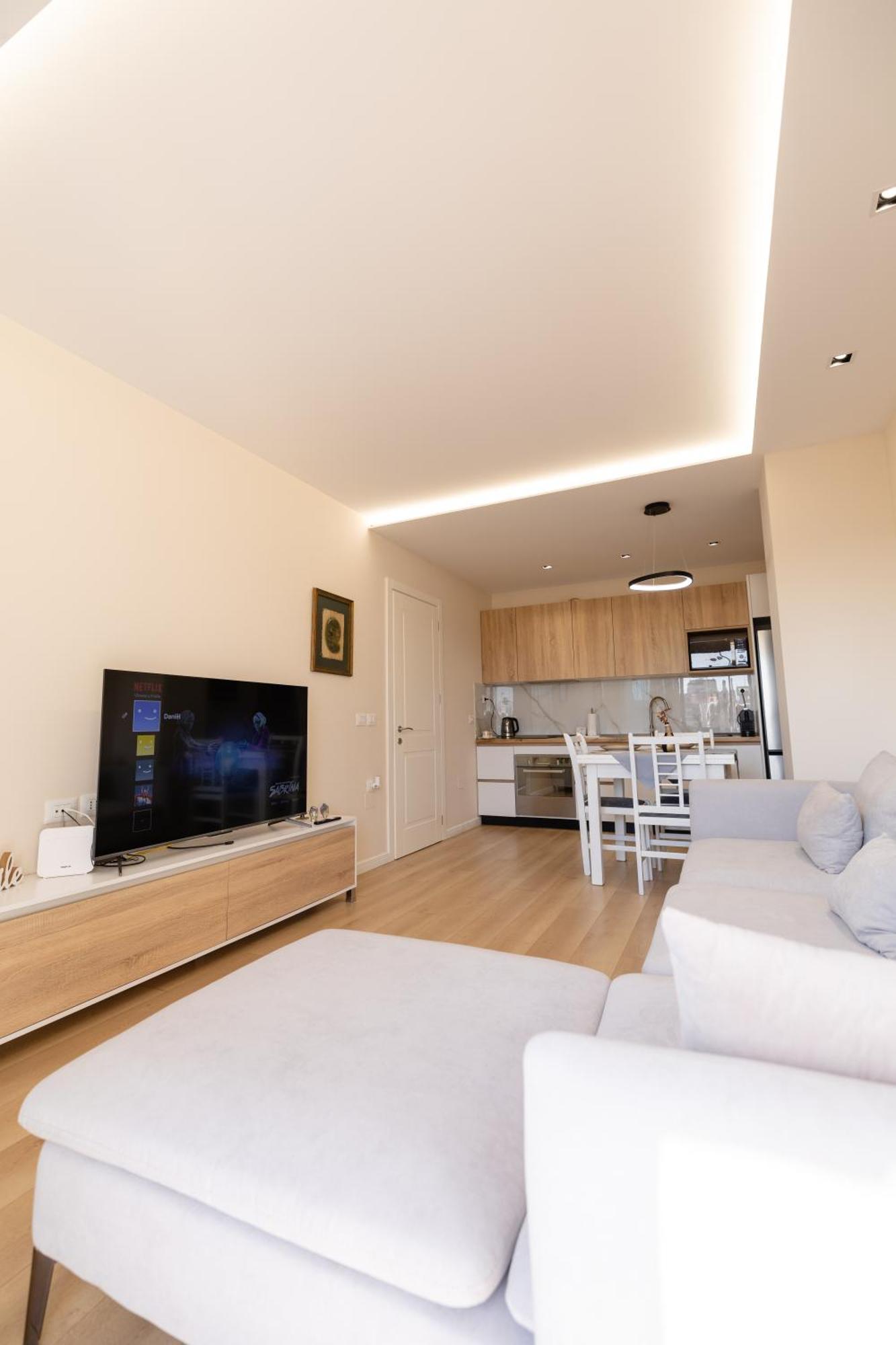 Luxury Center Observatori Apartment Tirana Exterior photo
